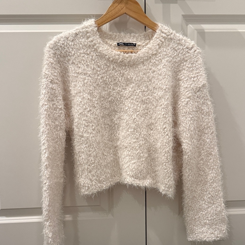 Zara Cream Textured Cropped Sweater Size Small